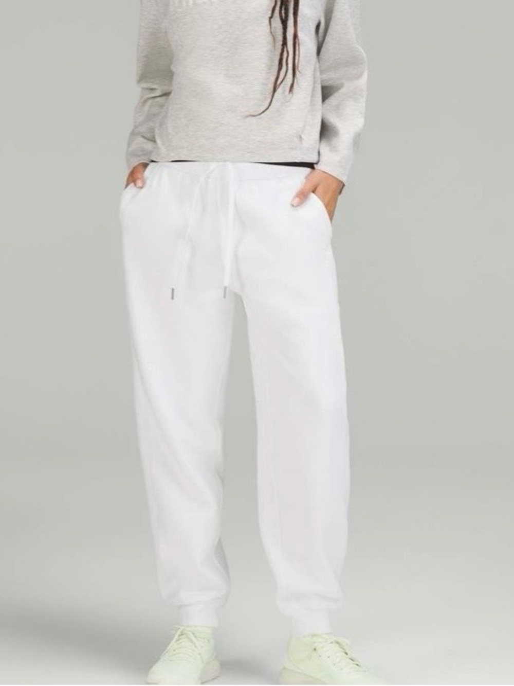 Lululemon Scuba High-rise Relaxed Jogger Size 6 in White